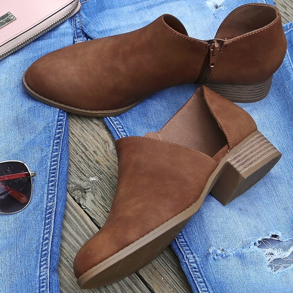 Cognac Brown Side Cutout Ankle Booties Boots Shoes - Picture 2 of 5